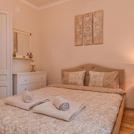 Spacious Vintage 2Br, 2Bath Apartment By Flat Mаnager Sofía Exterior foto